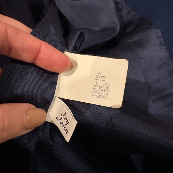 Vintage Pendleton Navy Blue Virgin Wool Blazer with Gold accent Buttons Size 10 - Picture 6 of 7